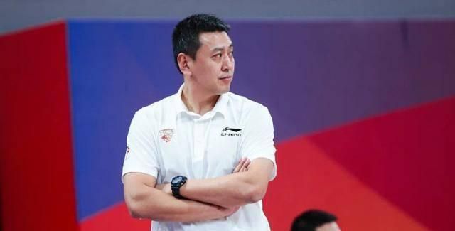 秘书被老板cao到合不拢腿视频